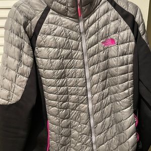 Women’s North Face Quilted Jacket